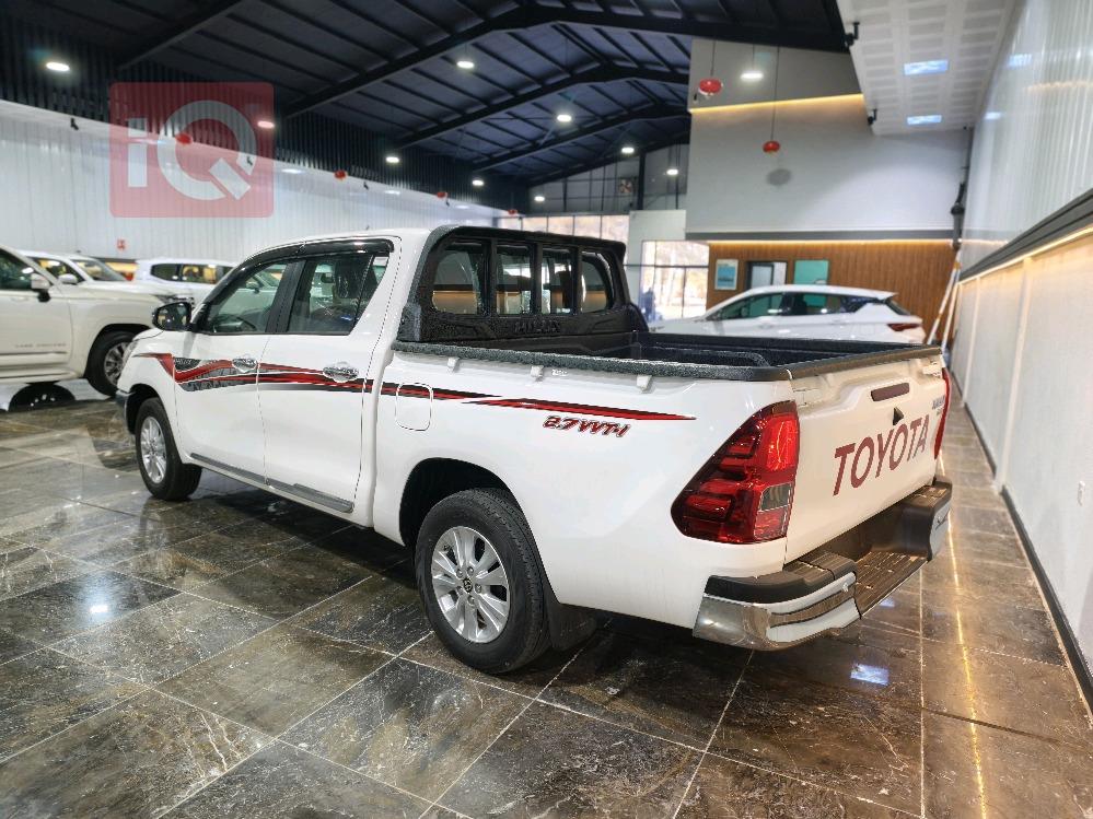 تويوتا هايلوكس